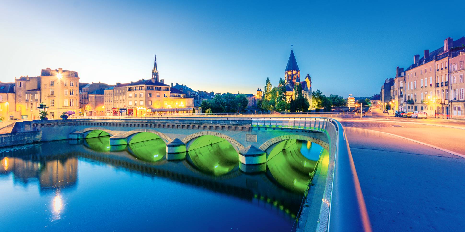 Vue sur le Moyen Pont et le temple neuf