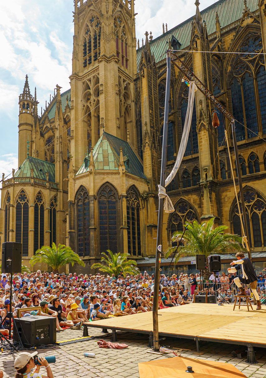 Découvrez la programmation estivale 2026 à Metz et dans l'Euro-Métropole : festivals, expositions, concerts, cinéma en plein air, Metz Plage, etc