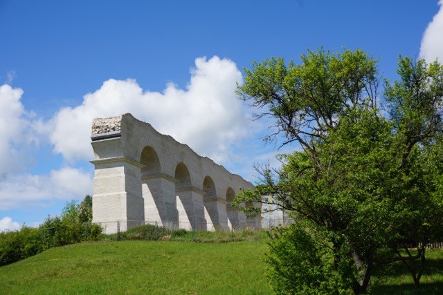 Aqueduc d'Ars-sur-Moselle