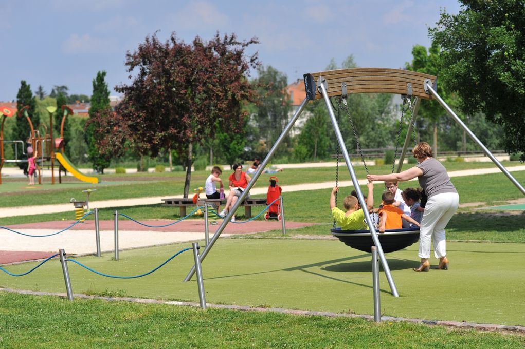 AIRE DE JEUX ENFANTS JARDINS JEANMARIE PELT PARC DE LA SEILLE Agence Inspire Metz AIRE DE JEUX ENFANTS JARDINS JEANMARIE PELT PARC DE LA SEILLE Agence Inspire Metz